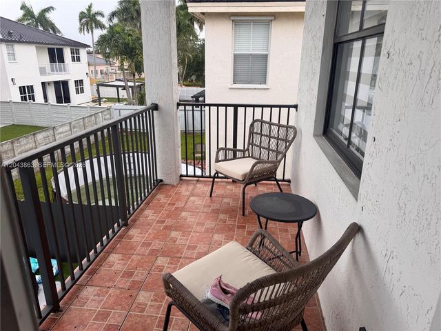 15376 SW 13th Terrace, Miami, FL 33194