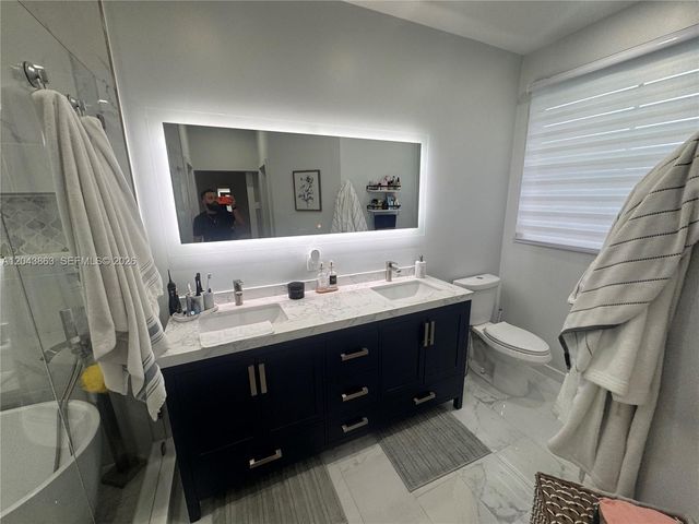 15376 SW 13th Terrace, Miami, FL 33194