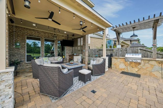 18515 Duke Lake Drive, Spring, TX 77388