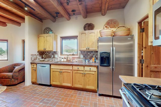 33 Black Canyon Road, Santa Fe, NM 87508