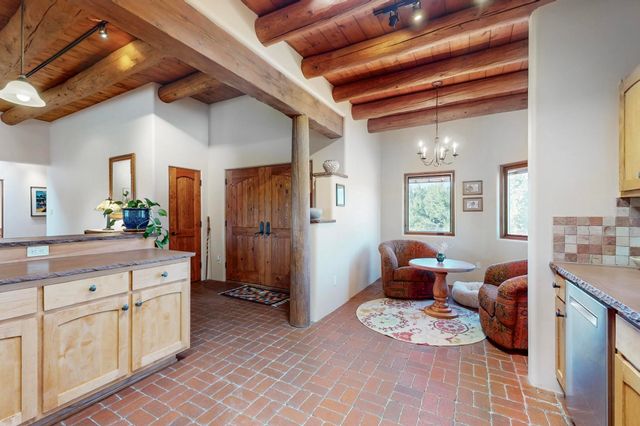 33 Black Canyon Road, Santa Fe, NM 87508