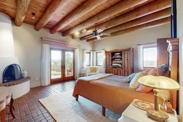 33 Black Canyon Road, Santa Fe, NM 87508