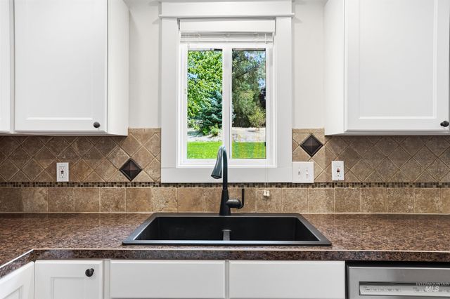 23650 Freezeout Rd, Caldwell, ID 83607