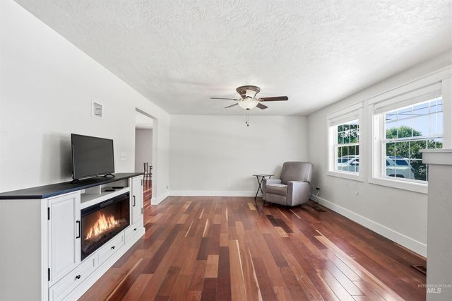 23650 Freezeout Rd, Caldwell, ID 83607