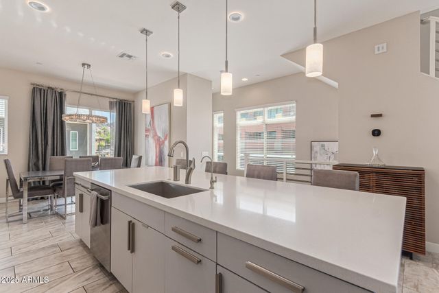 1717 E MORTEN Avenue 12, Phoenix, AZ 85020