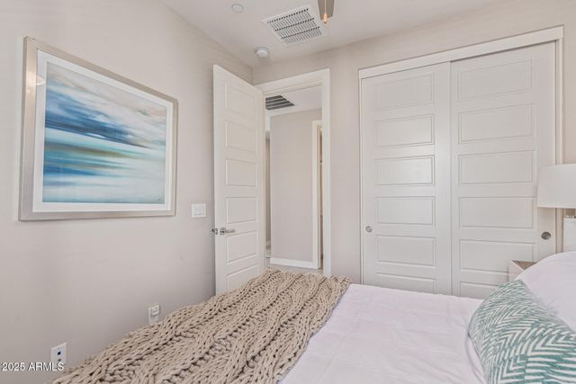 1717 E MORTEN Avenue 12, Phoenix, AZ 85020