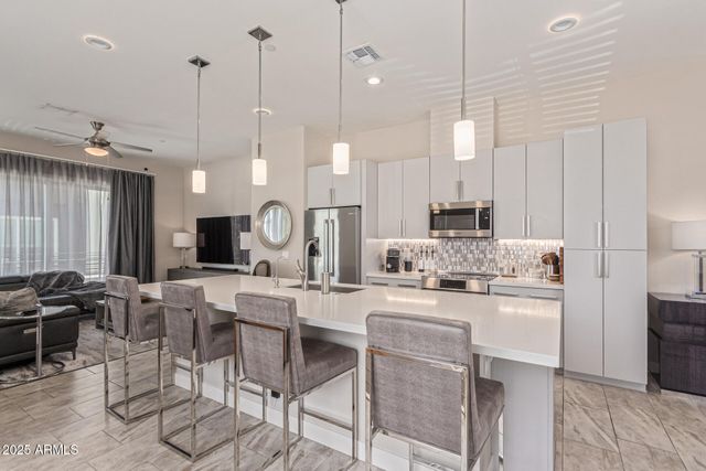 1717 E MORTEN Avenue 12, Phoenix, AZ 85020