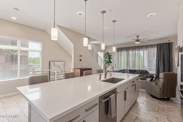 1717 E MORTEN Avenue 12, Phoenix, AZ 85020