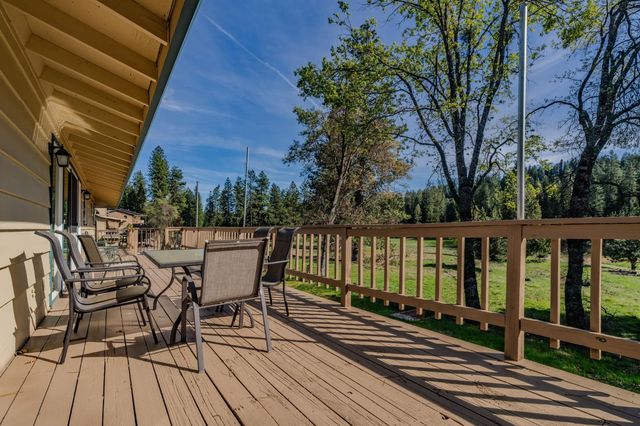 26262 Fairway Dr, Pioneer, CA 95666