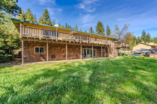 26262 Fairway Dr, Pioneer, CA 95666