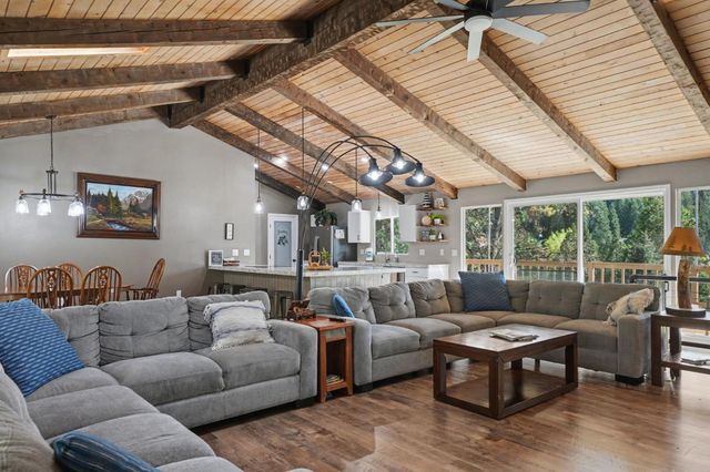 26262 Fairway Dr, Pioneer, CA 95666