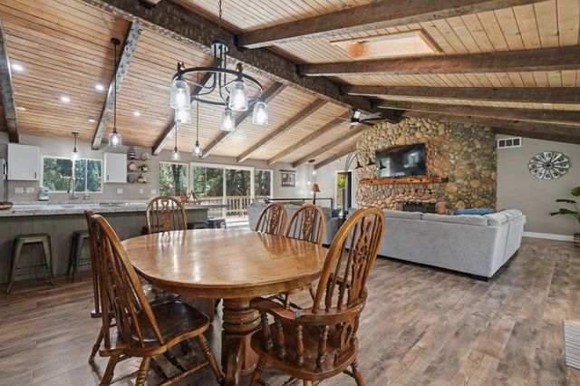 26262 Fairway Dr, Pioneer, CA 95666