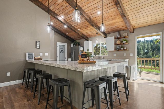 26262 Fairway Dr, Pioneer, CA 95666