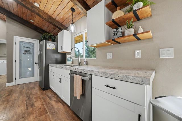 26262 Fairway Dr, Pioneer, CA 95666