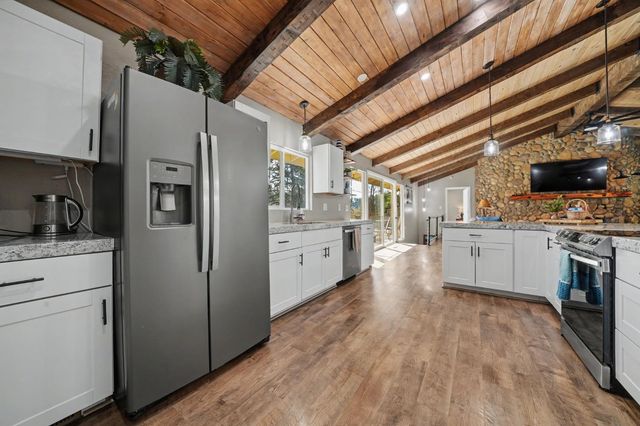 26262 Fairway Dr, Pioneer, CA 95666