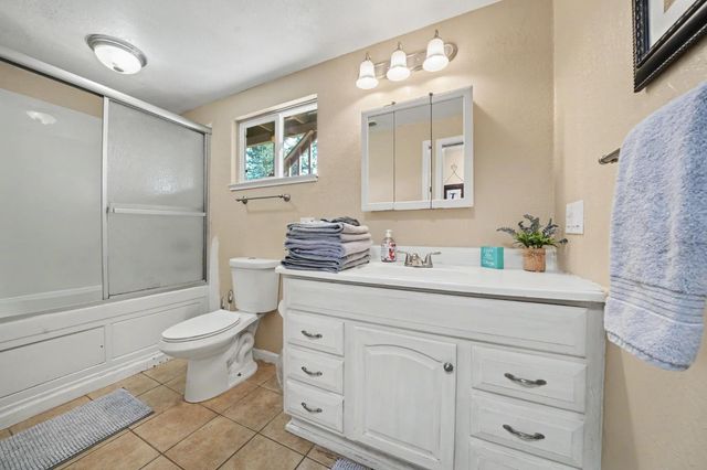 26262 Fairway Dr, Pioneer, CA 95666