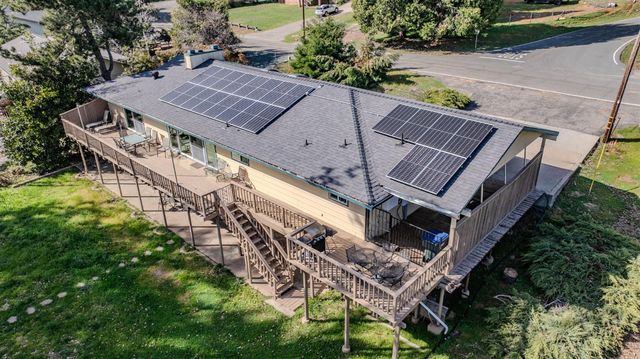 26262 Fairway Dr, Pioneer, CA 95666