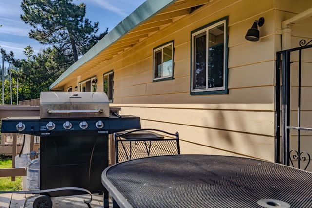 26262 Fairway Dr, Pioneer, CA 95666