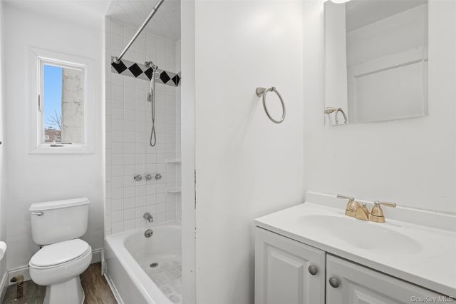 2-20 Garth Road 206, Scarsdale, NY 10583