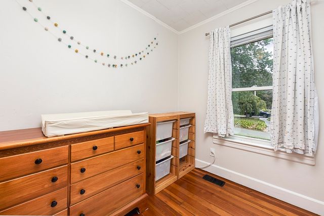 75 Perkins Ave, Hamilton, MA 01982