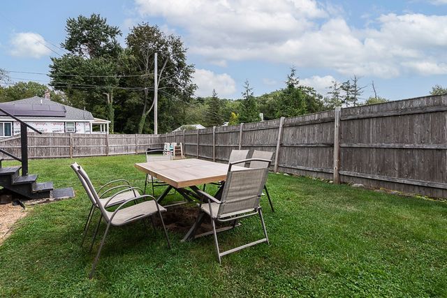 75 Perkins Ave, Hamilton, MA 01982
