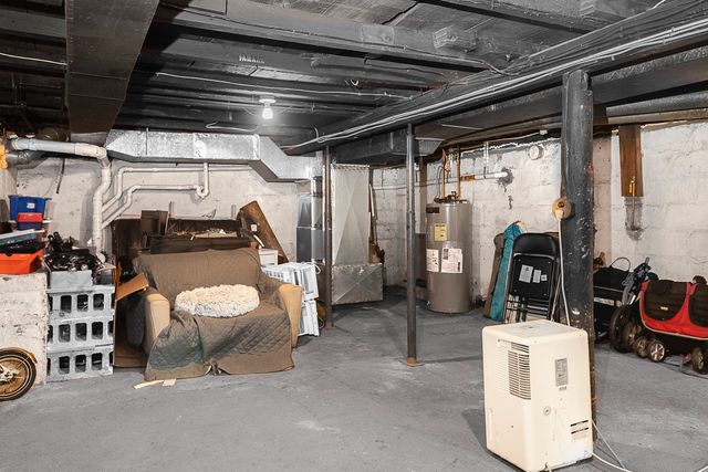 75 Perkins Ave, Hamilton, MA 01982