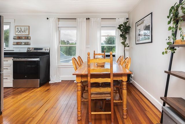 75 Perkins Ave, Hamilton, MA 01982