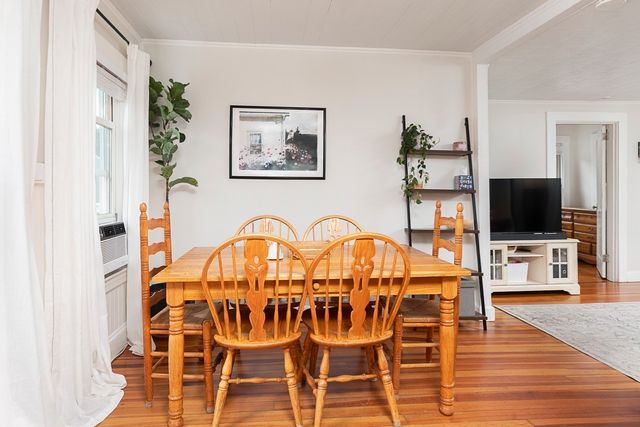 75 Perkins Ave, Hamilton, MA 01982