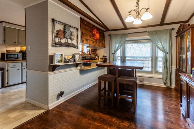 301 Log Cabin Road, Appomattox, VA 24522