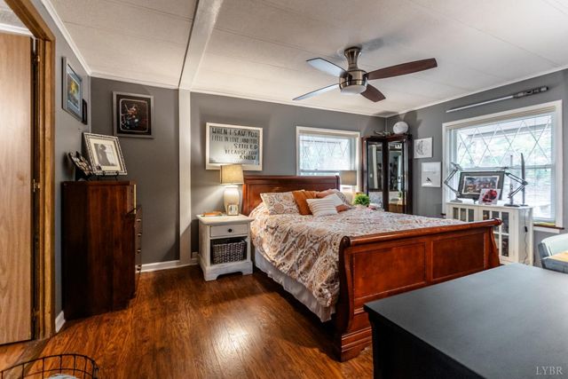 301 Log Cabin Road, Appomattox, VA 24522