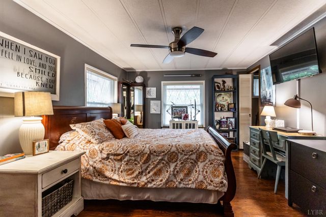 301 Log Cabin Road, Appomattox, VA 24522