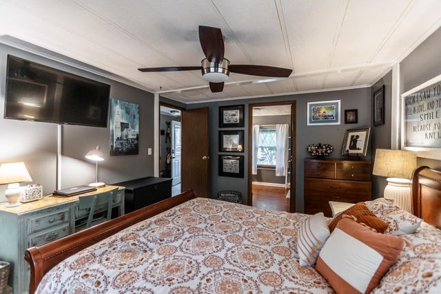 301 Log Cabin Road, Appomattox, VA 24522