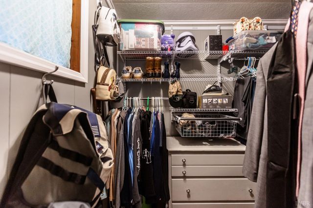 301 Log Cabin Road, Appomattox, VA 24522