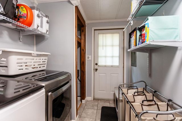 301 Log Cabin Road, Appomattox, VA 24522