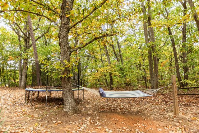 301 Log Cabin Road, Appomattox, VA 24522