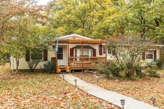 301 Log Cabin Road, Appomattox, VA 24522