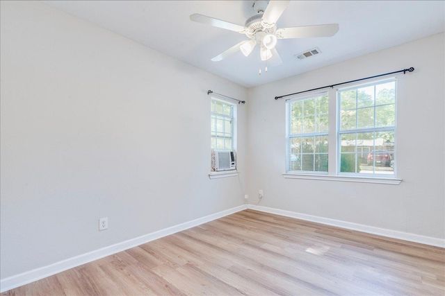 609 Cottonwod ST, Lockhart, TX 78644