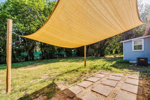609 Cottonwod ST, Lockhart, TX 78644