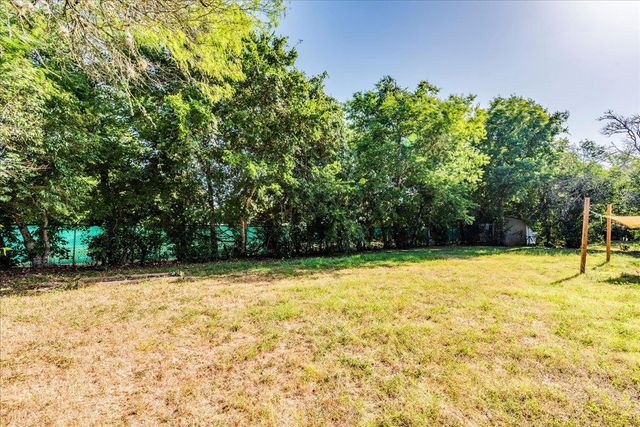 609 Cottonwod ST, Lockhart, TX 78644