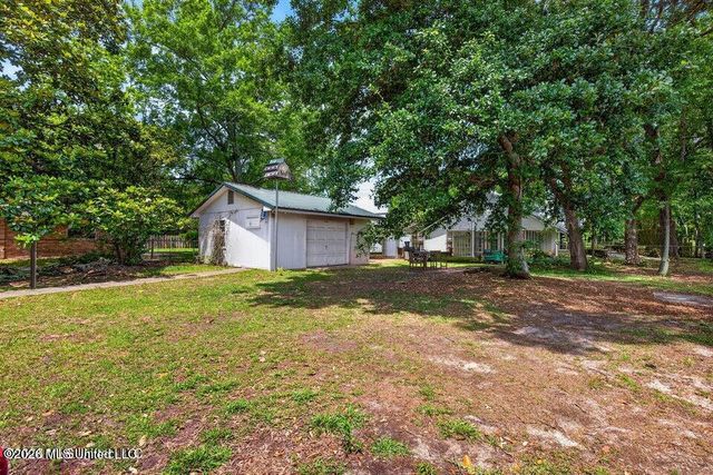 1919 Stuart Avenue, Ocean Springs, MS 39564