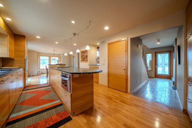 2022 Hillcrest Drive, Saint Cloud, MN 56303