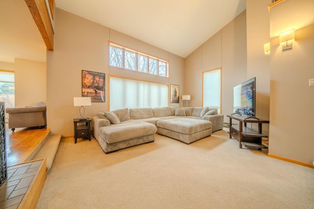 2022 Hillcrest Drive, Saint Cloud, MN 56303