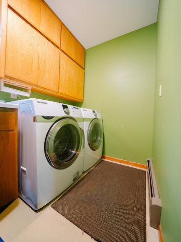 2022 Hillcrest Drive, Saint Cloud, MN 56303