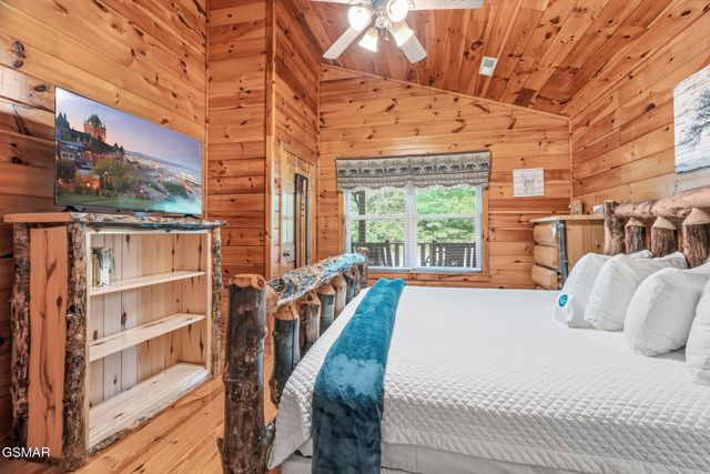 440 Oak Sky Way, Sevierville, TN 37876