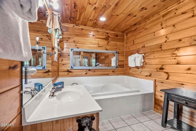 440 Oak Sky Way, Sevierville, TN 37876