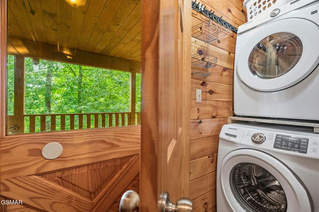440 Oak Sky Way, Sevierville, TN 37876