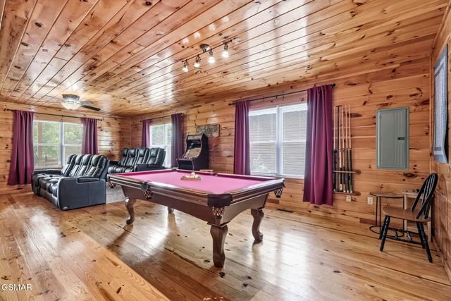 440 Oak Sky Way, Sevierville, TN 37876