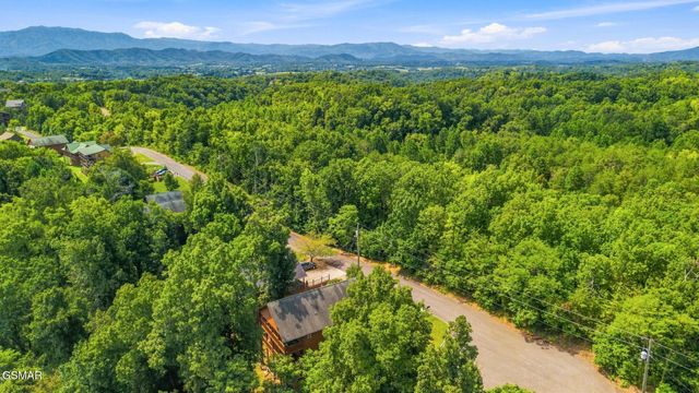 440 Oak Sky Way, Sevierville, TN 37876