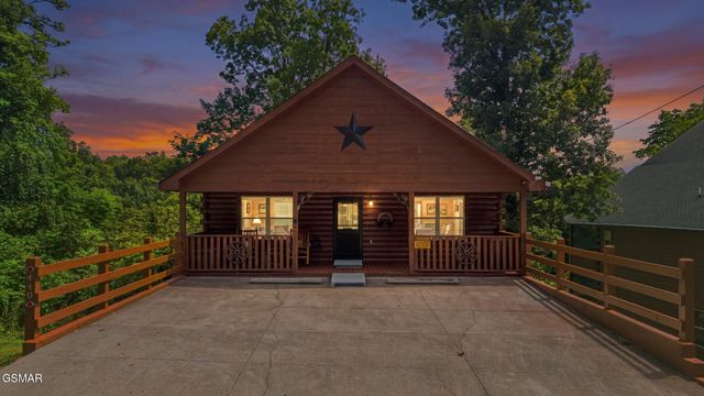 440 Oak Sky Way, Sevierville, TN 37876