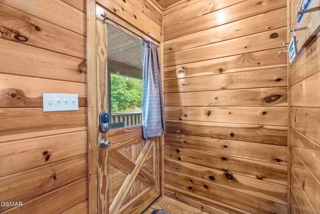 440 Oak Sky Way, Sevierville, TN 37876